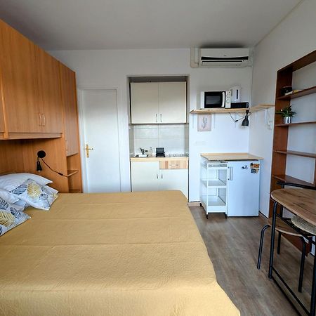Apartments Ada Rovigno Esterno foto